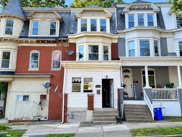 Townhouse for sale in Paxton Creek Cogeneration, Harrisburg