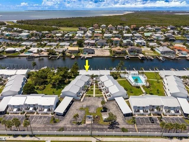 Townhouse for sale in Fort Myers Beach, Florida