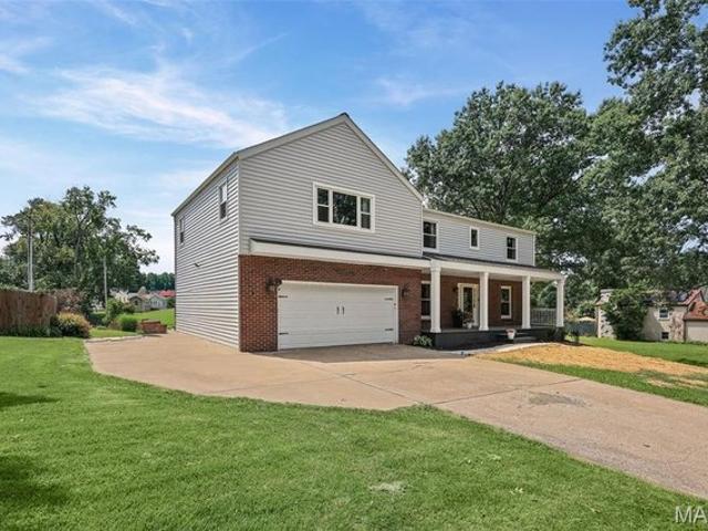 House for sale in Godfrey, Illinois