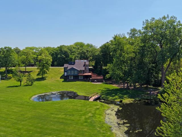 House for sale in Mchenry, Illinois