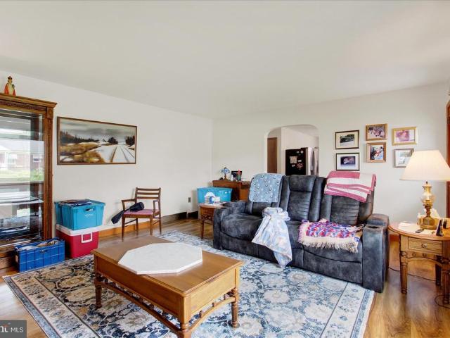 House for sale in Glenville, Pennsylvania
