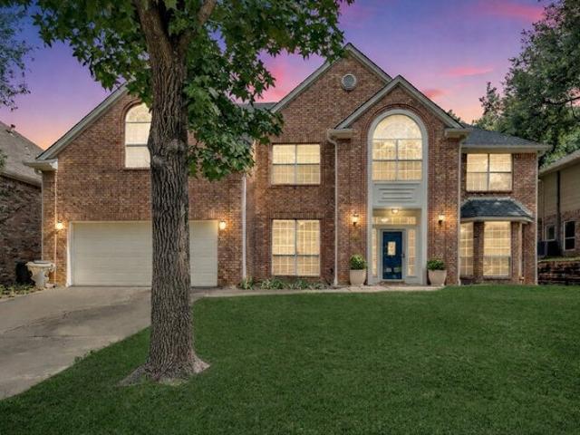 House for sale in Glade Crossing, Grapevine