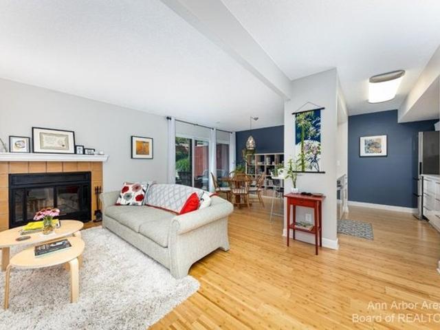 Condo for sale in Ann Arbor, Washtenaw County