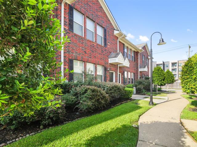 Townhouse for sale in Kemah