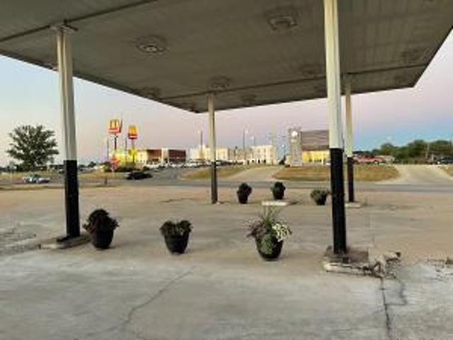 Commercial for sale in Mountain Grove, Missouri