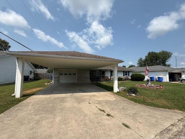 House for sale in Bedford, Indiana