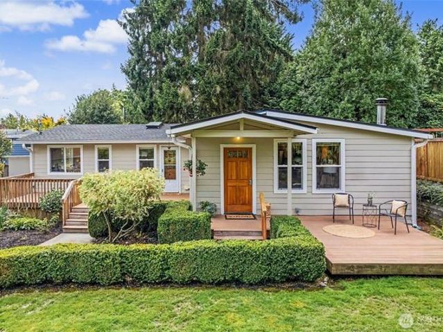 House for sale in Meridian Park, Shoreline