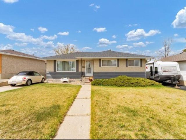 House for sale in Medicine Hat, Alberta