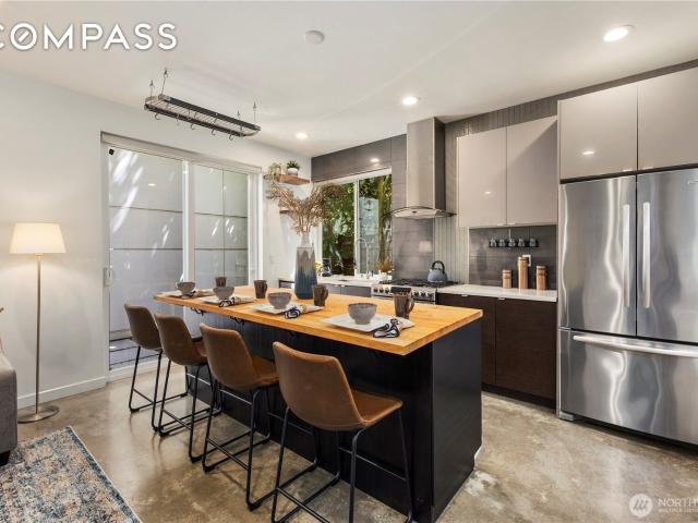 Townhouse for sale in Seattle