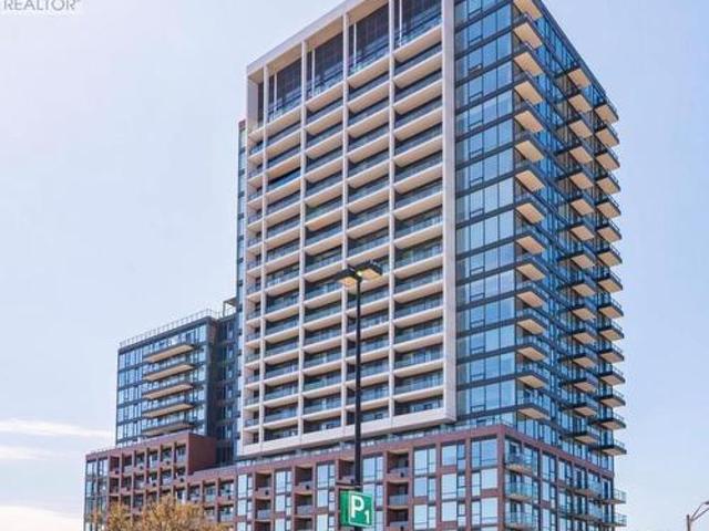 Condo for sale in Port Credit, Mississauga
