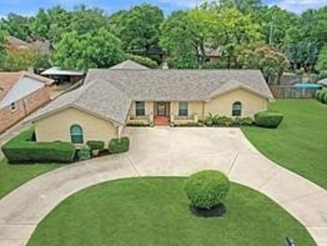 House for sale in Bedford, Texas