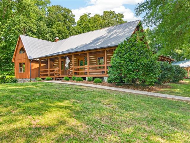 House for sale in Seagrove, North Carolina