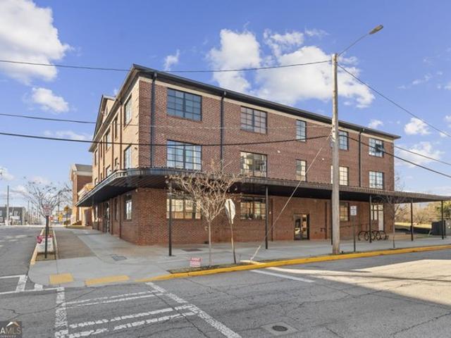 Condo for sale in College Park, Georgia