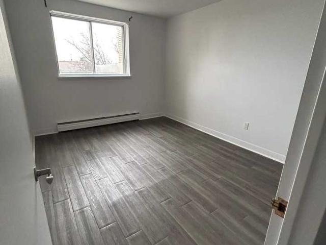 Apartment for rent in La Cité-limoilou, Québec