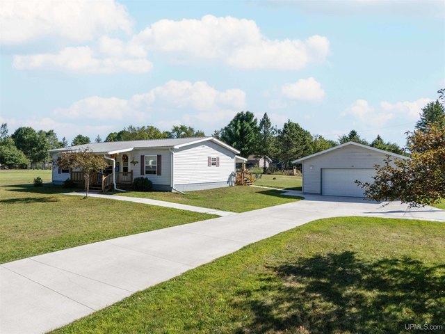 House for sale in Iron River, Michigan