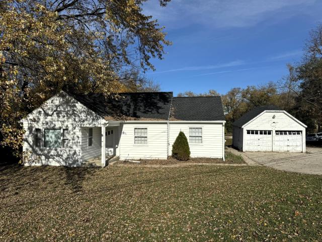 Commercial for sale in Waukesha