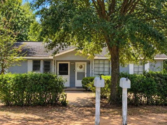 House for sale in Hollywood, Albany
