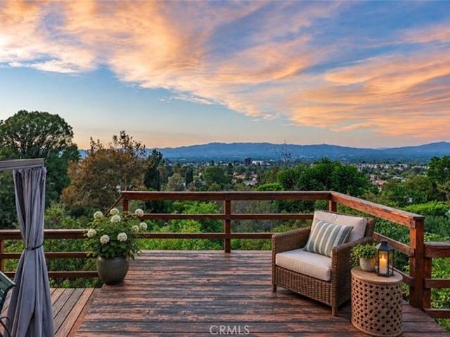 House for sale in Lake Encino, Los Angeles