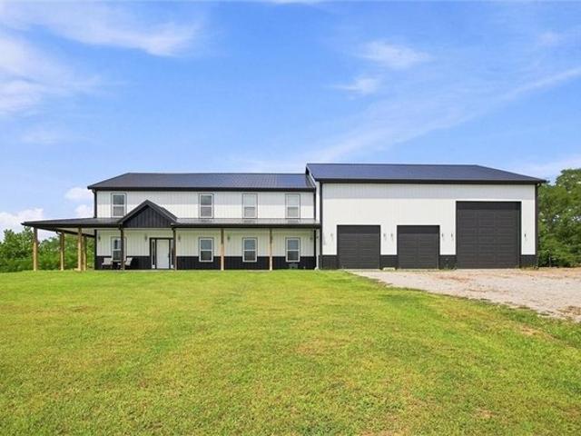 House for sale in Edgerton, Missouri
