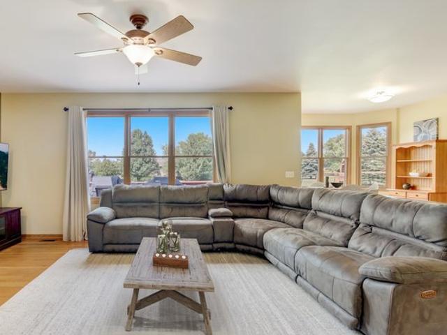 House for sale in Mchenry, Illinois