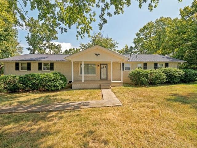 House for sale in Greenbrier, Middle Tennessee