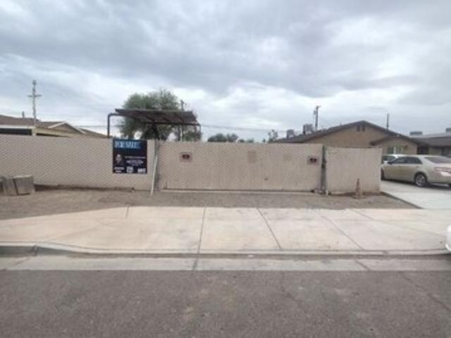 Land for sale in Seeley, California