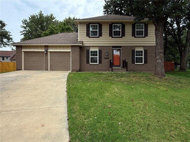 House for sale in Olathe, Johnson County