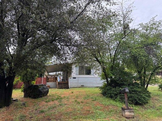 House for sale in Douglas Flat, California