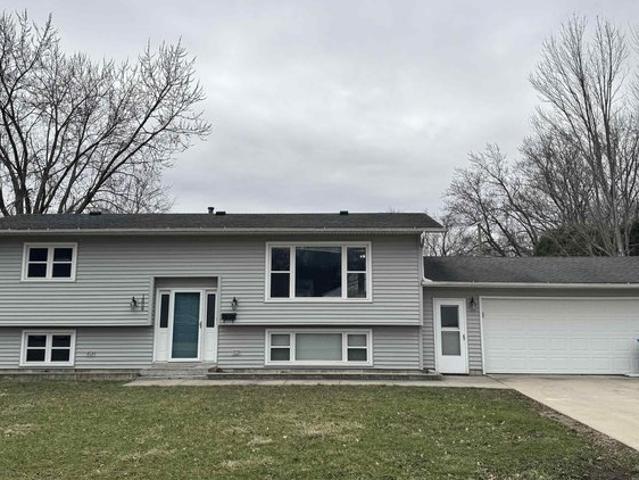 House for sale in Charles City, Iowa