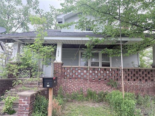 House for sale in Eldorado, Illinois