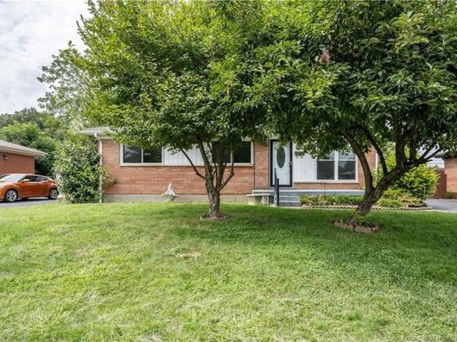 House for sale in Jeffersonville, Indiana