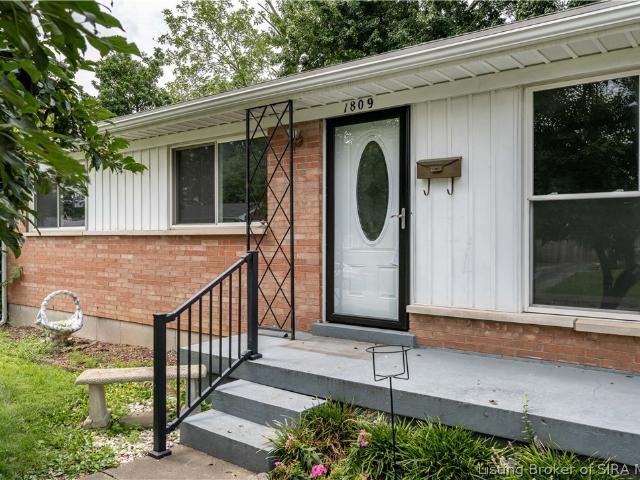 House for sale in Jeffersonville, Indiana