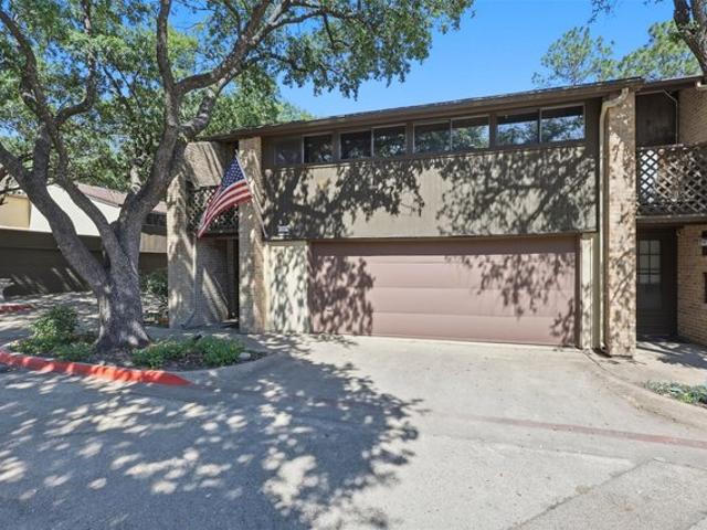 Townhouse for sale in Irving, Texas