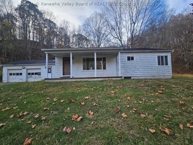 House for sale in Gandeeville, West Virginia