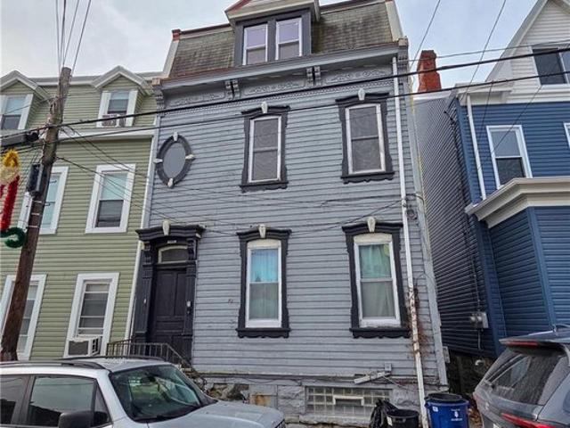 House for sale in Pittsburg, Pennsylvania