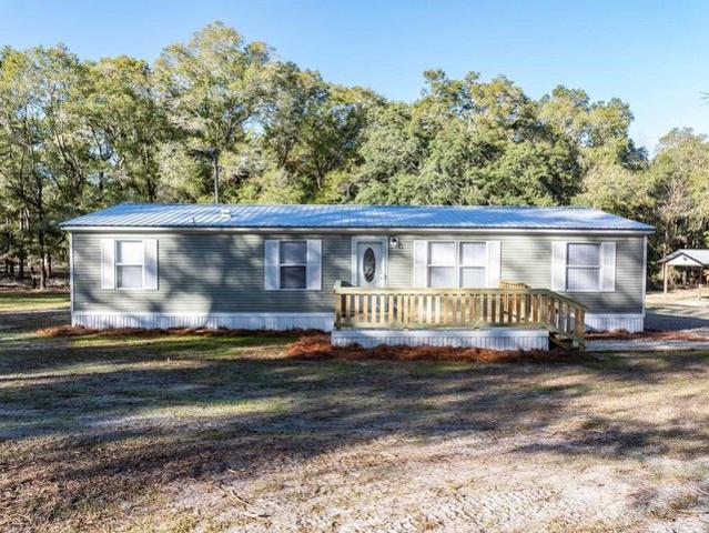 House for sale in Bell, Florida