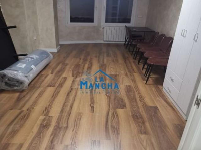 Piso en venta en La Gineta, Castilla-La Mancha