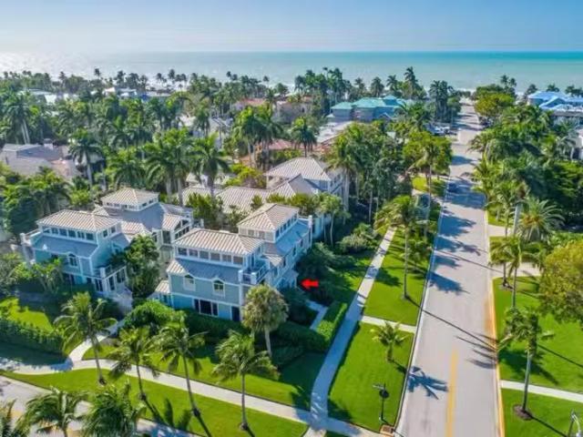 Condo for sale in Naples Condo for sale in Naples