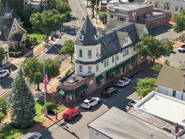 Property for rent in Babylon, New York