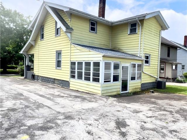 House for sale in Youngstown, Ohio