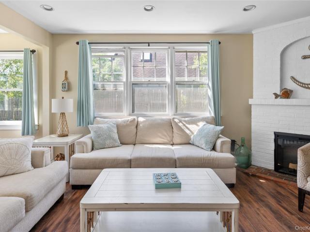 House for sale in Bohemia, New York