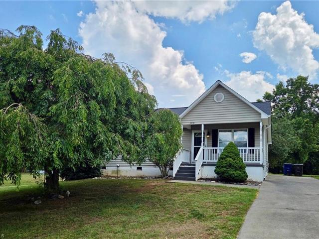 House for sale in Pfafftown, North Carolina