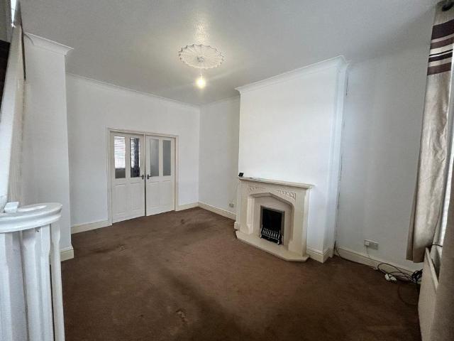 House for rent in Cowhill, Oldham