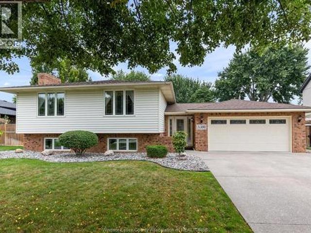 House for sale in Lakeshore, Ontario