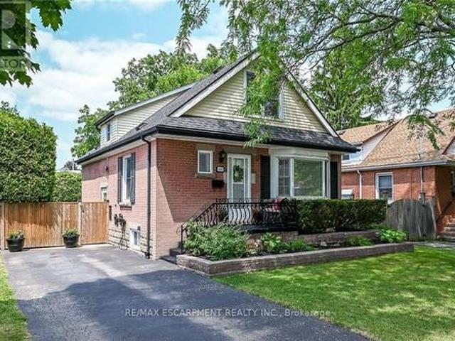 House for sale in Ancaster, Ontario