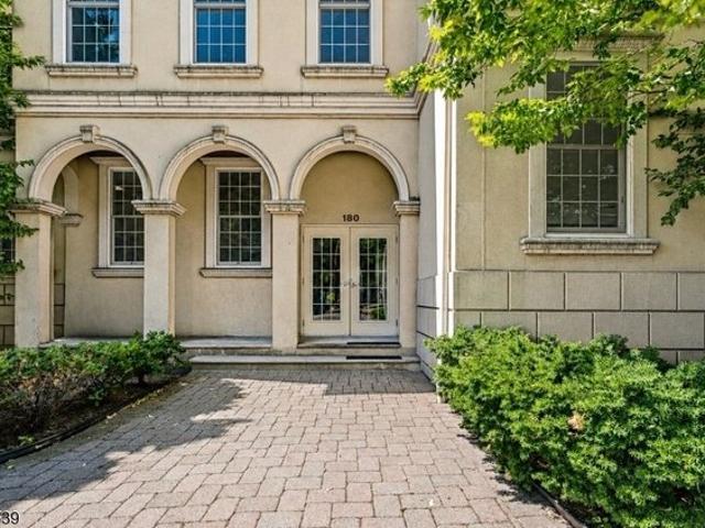 Condo for sale in Cliffside Park, New Jersey