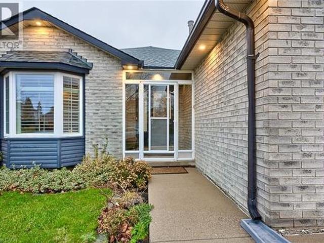 House for rent in Ancaster, Ontario