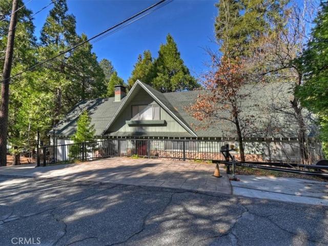 House for sale in Cedar Glen, California