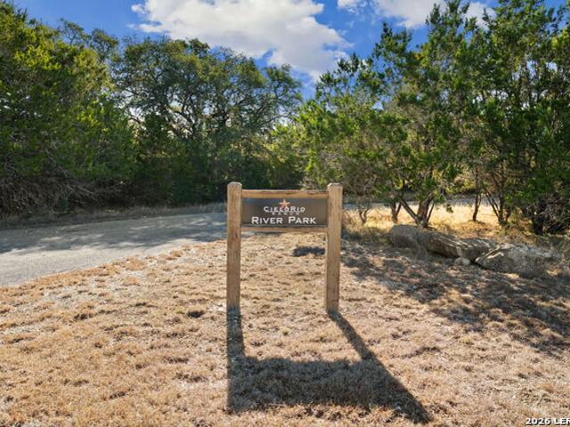 Land for sale in Pipe Creek, Texas