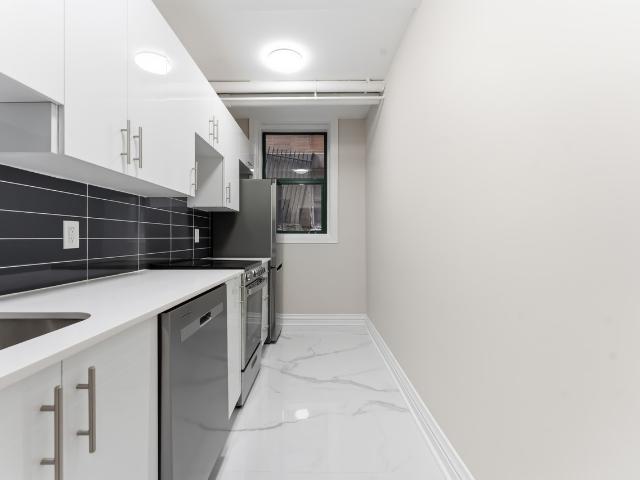 Apartment for rent in Somerset, Ottawa
